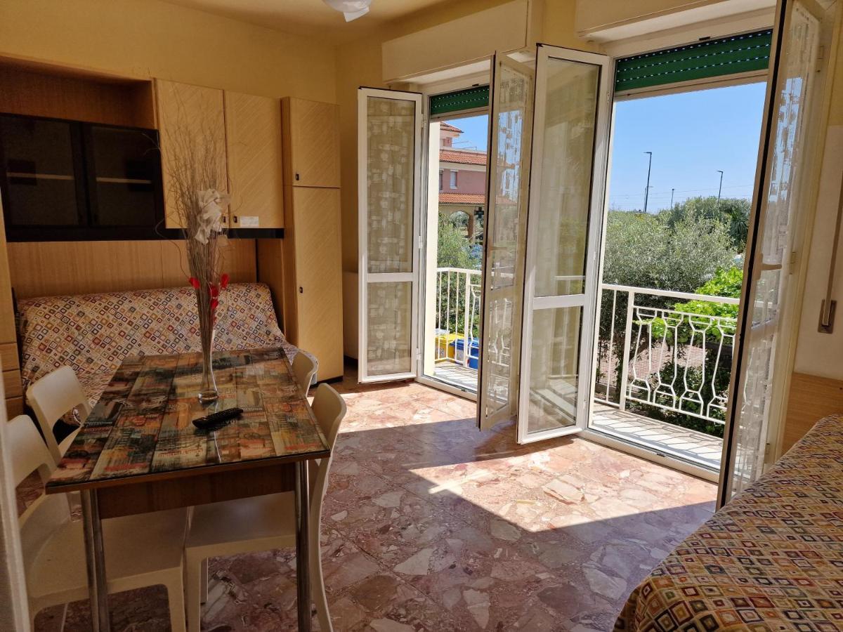 Ligure Residence Borgio Verezzi Luaran gambar