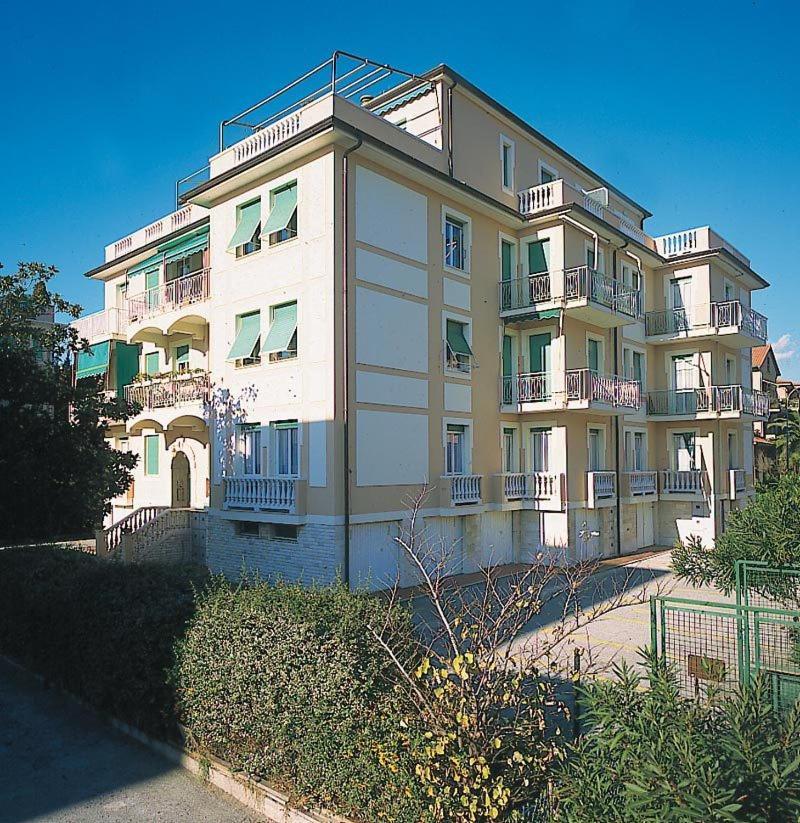 Ligure Residence Borgio Verezzi Luaran gambar