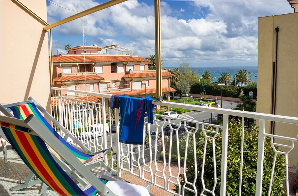 Ligure Residence Borgio Verezzi Luaran gambar