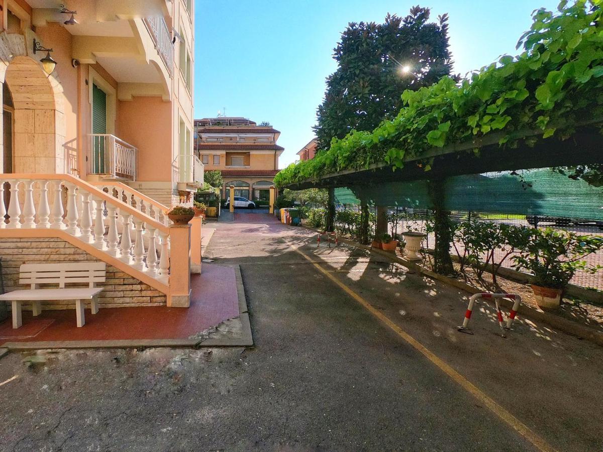 Ligure Residence Borgio Verezzi Luaran gambar